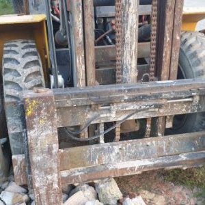 foto forklift 4x4 diesel load 3.5t/3.3m (2008 overhaul) with docs/plates